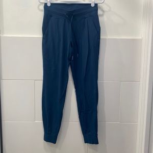lululemon joggers